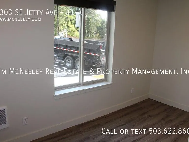 1303 SE Jetty Ave #1-A — Photo 12