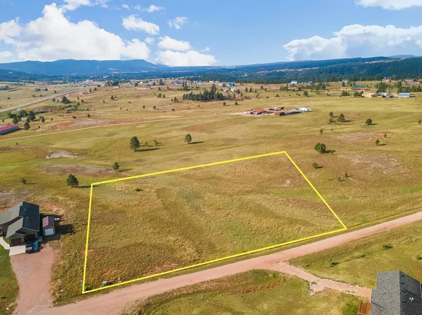 12 Bethany St, Hot Springs, SD 57747