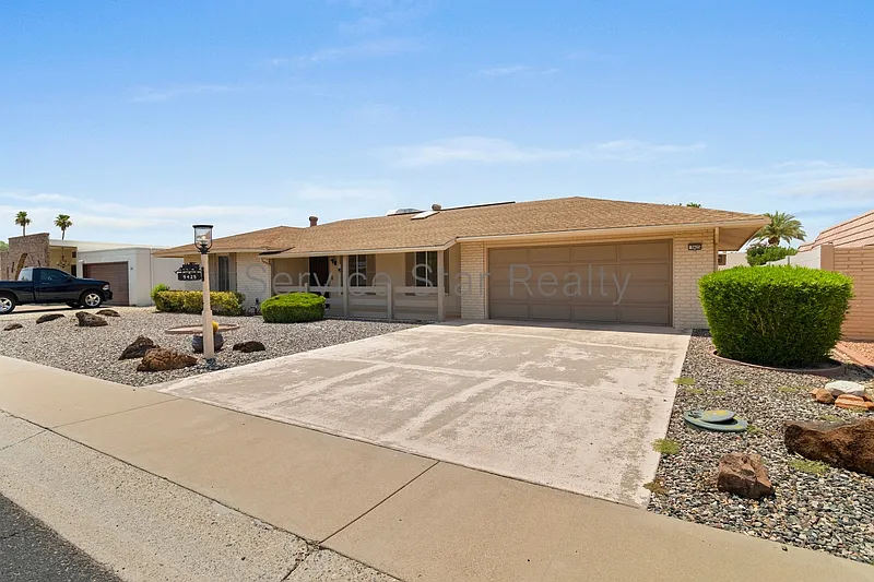 2 bed, 2.0 bath, 1746 sqft, $1,824 — Photo 3