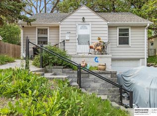 3340 Ernst St, Omaha, NE 68112