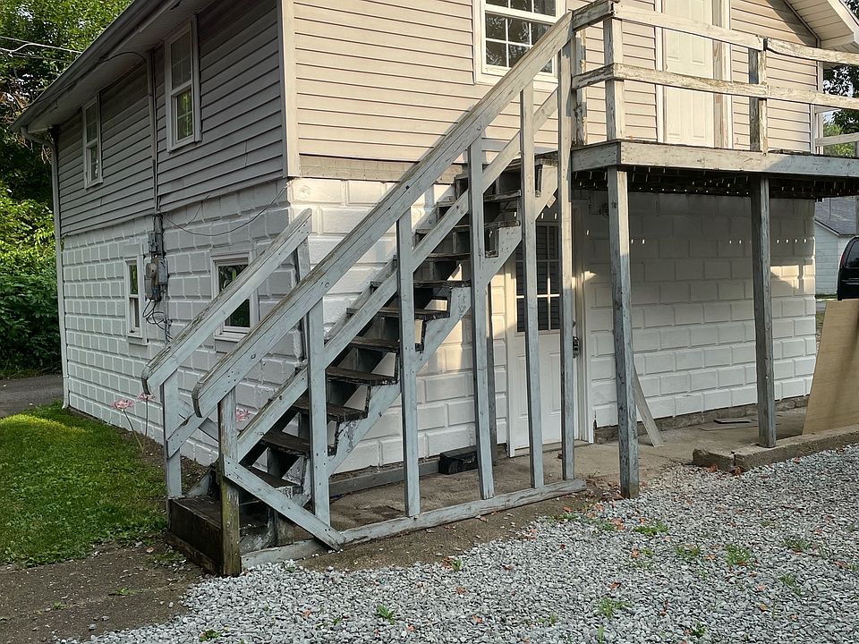 1st image of 613 College Dr #D