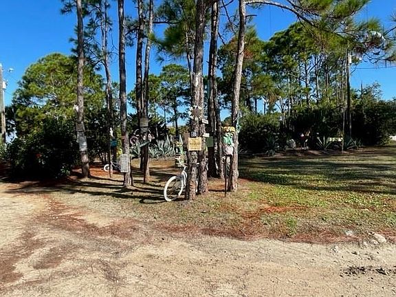 5th image of 849 W Bayshore Dr