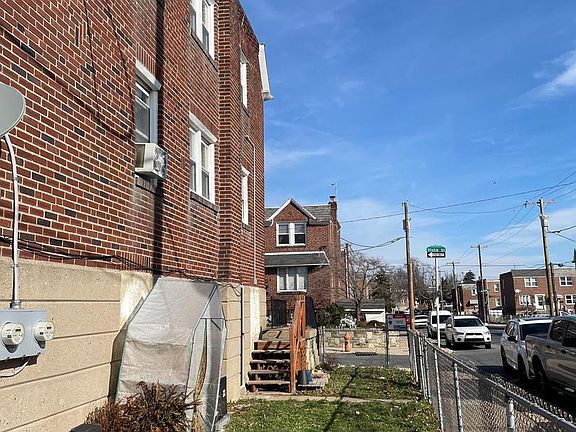 4th image of 4344 Vista St