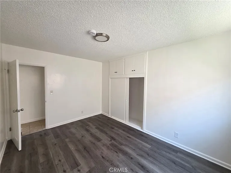 2672 S Redondo Blvd — Photo 8