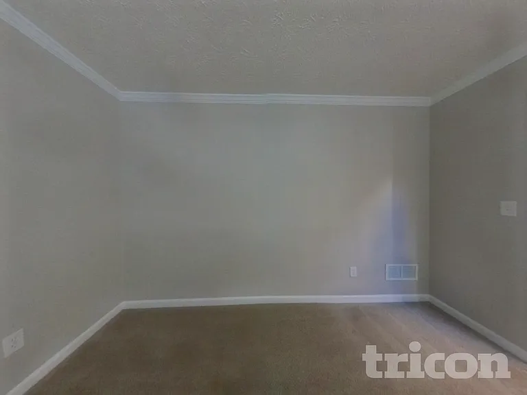 315 Avonlea Dr — Photo 20