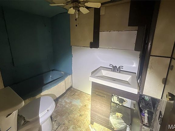 5th image of 7497 Rowles Ave