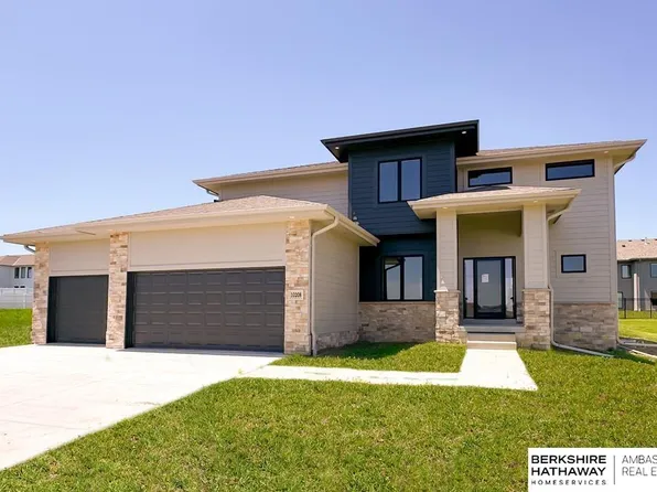 10208 S 191st St, Omaha, NE 68136