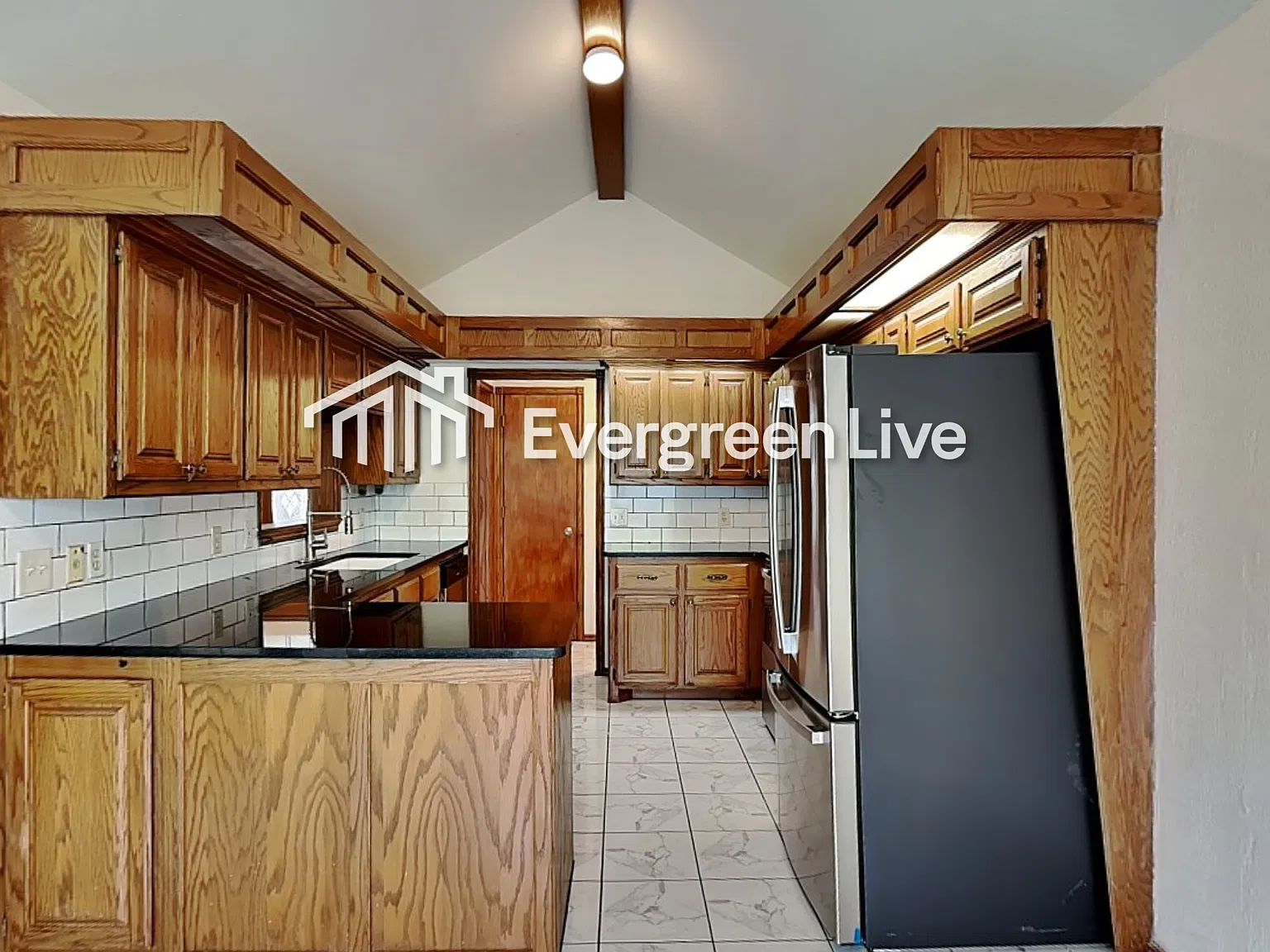 3 bed, 2.0 bath, 1858 sqft, $1,645 — Photo 4