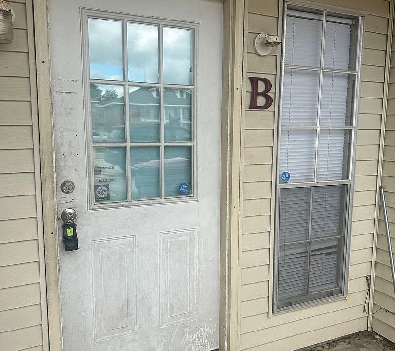 2nd image of 107 Cantal Dr #B