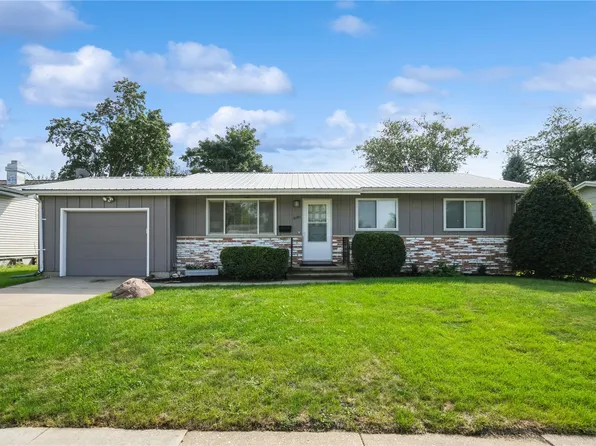 5101 1st Ave SW, Cedar Rapids, IA 52405