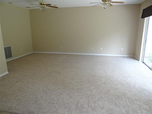 3rd image of 9313 Knightsbridge Ct