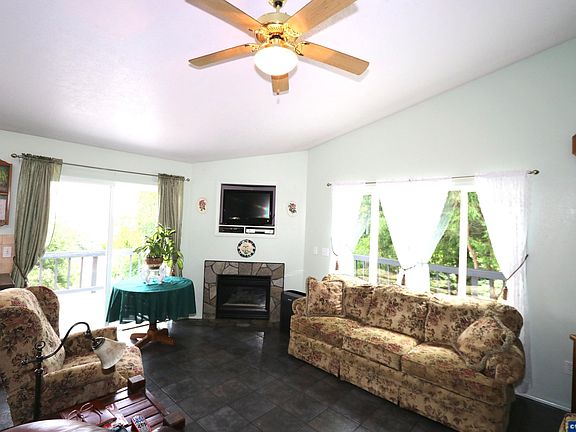 5th image of 3345 Sample Rd