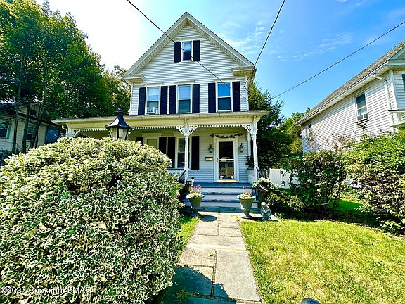 2nd image of 125 Lee Ave