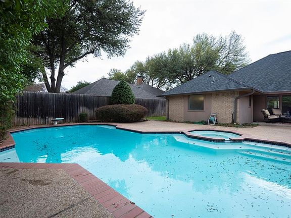 2nd image of 17813 Carrollwood Dr