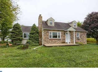 230 W Woodbine Rd, Fawn Grove, PA 17321