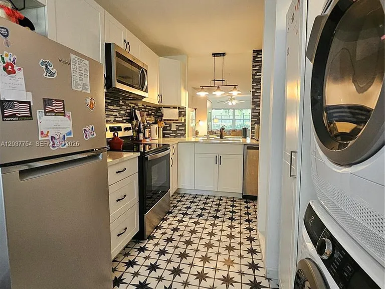 3015 SW 21st Ter #371B — Photo 8