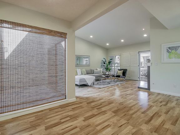 5th image of 1120 Holly Oak Cir