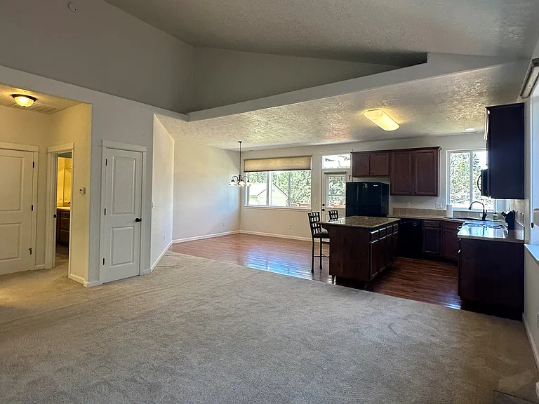 63351 Lamoine Ln — Photo 10