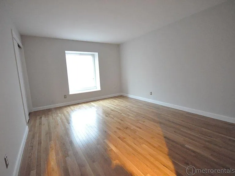 4868-4869 E Moreland Dr #4871 — Photo 6