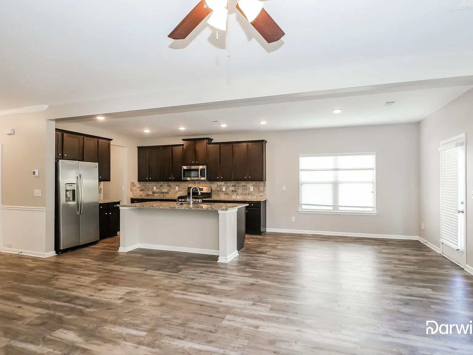 4 bed, 4.0 bath, 2663 sqft, $2,495 — Photo 3