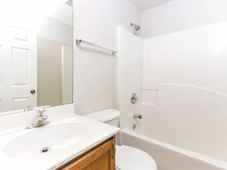 2257 SW Matheson Ter — Photo 8