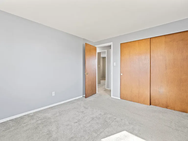 603 E Warfield St — Photo 21
