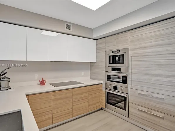 300 Sunny Isles Blvd #4-903, Sunny Isles Beach, FL 33160