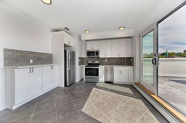 Rented by Compass | media 13