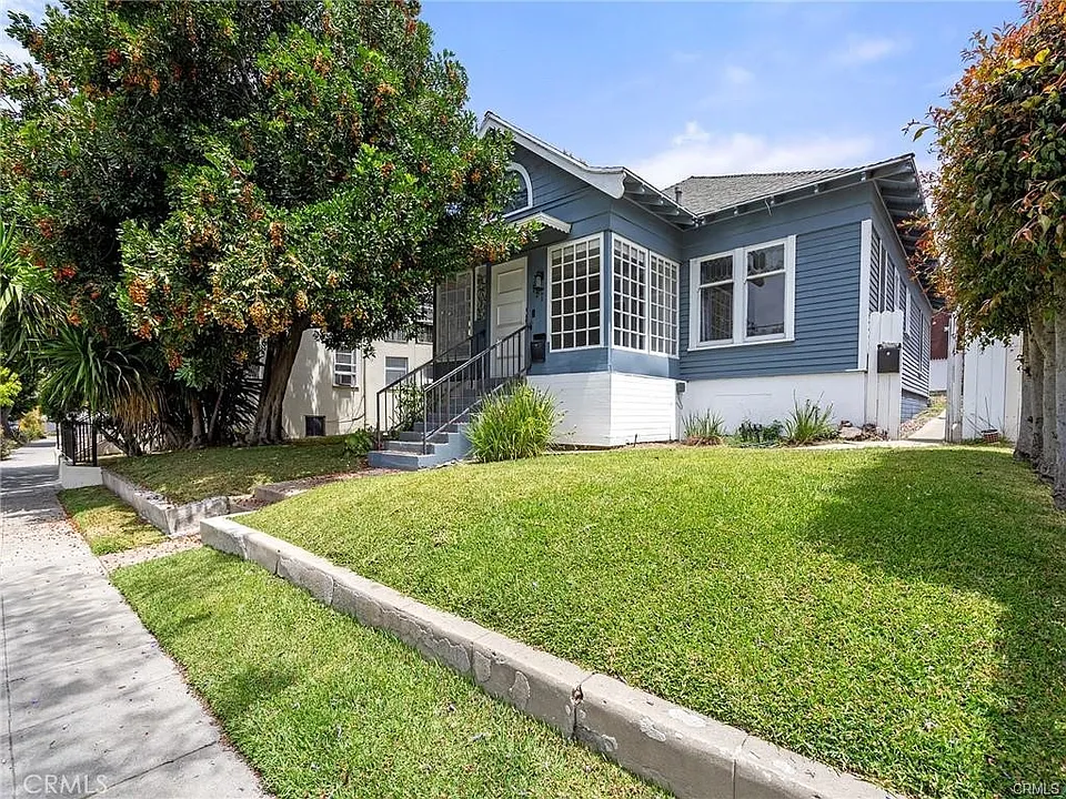 757 N Loma Vista Dr