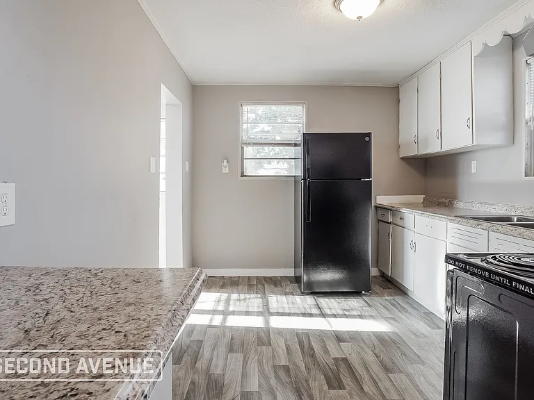 2908 Avenue I — Photo 13