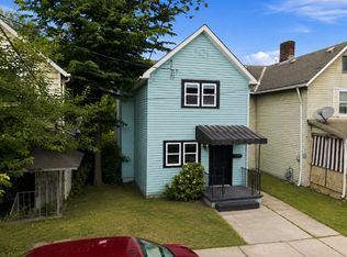 20 Greenwich St, Natrona Heights, PA 15065