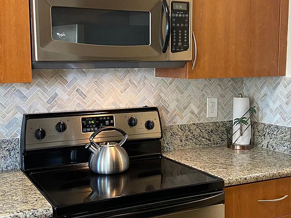 4th image of 134 SW Peacock Blvd #18207