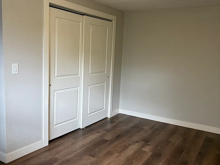 923 SW Holden St #1 — Photo 1