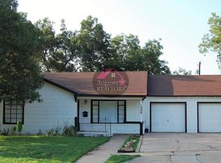 1308 E 12th St, Sweetwater, TX 79556