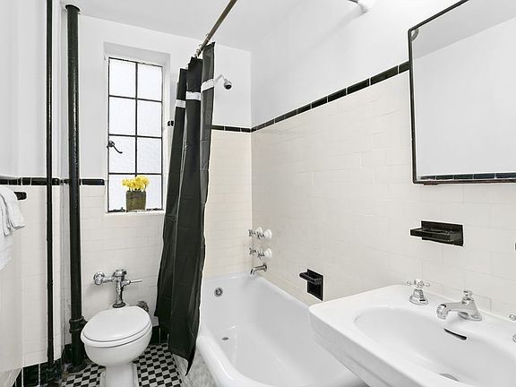 4th image of 140 E 40th St APT 4F