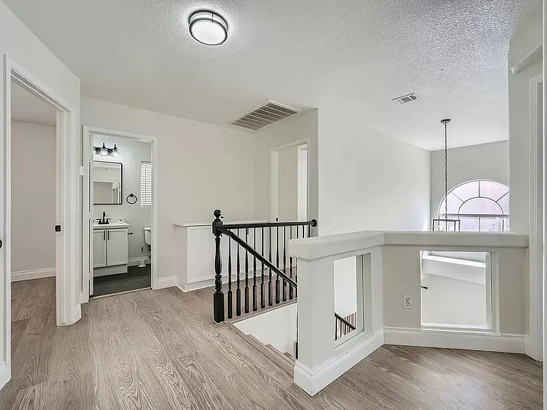 3328 Epson St — Photo 21