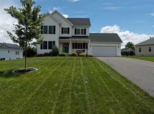 19 Kelly Ln, Halfmoon, NY 12065