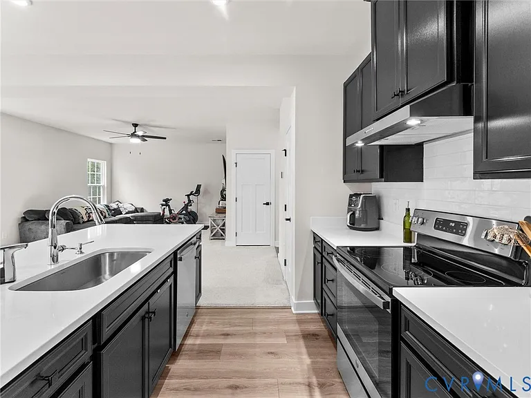 8762 Kingsland Park Ter — Photo 37