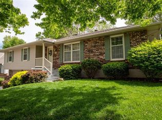 1008 SW 19th St, Blue Springs, MO 64015