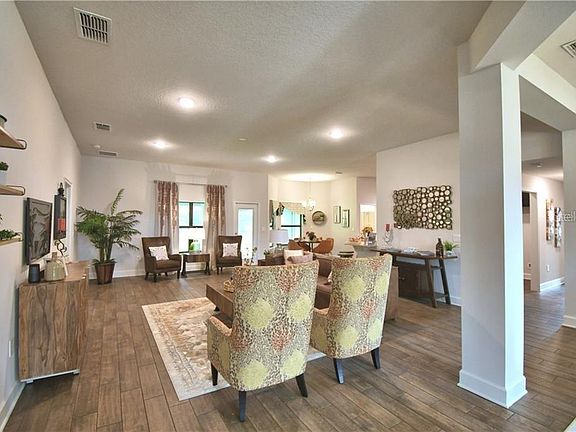 3rd image of 41327 Stanton Hall Dr