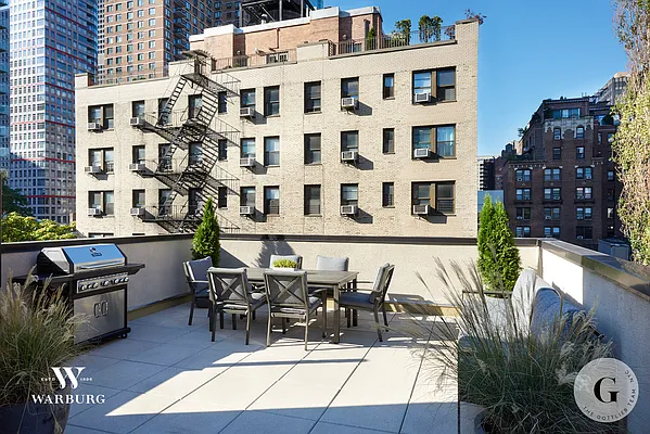 Rented by Warburg | media 34