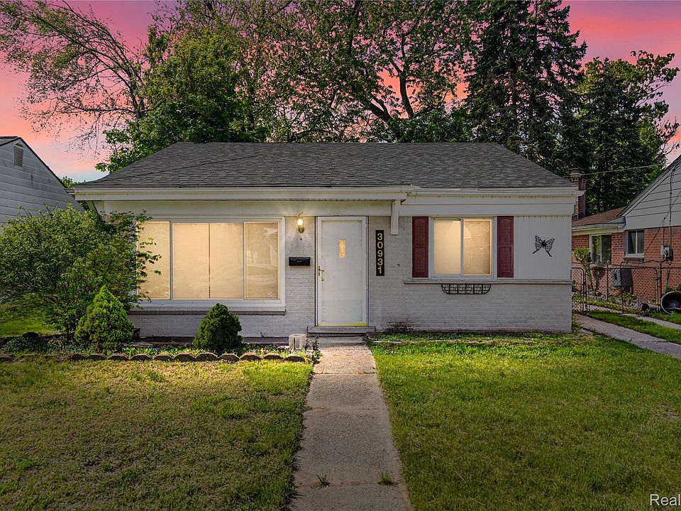 1st image of 30931 Fernwood St