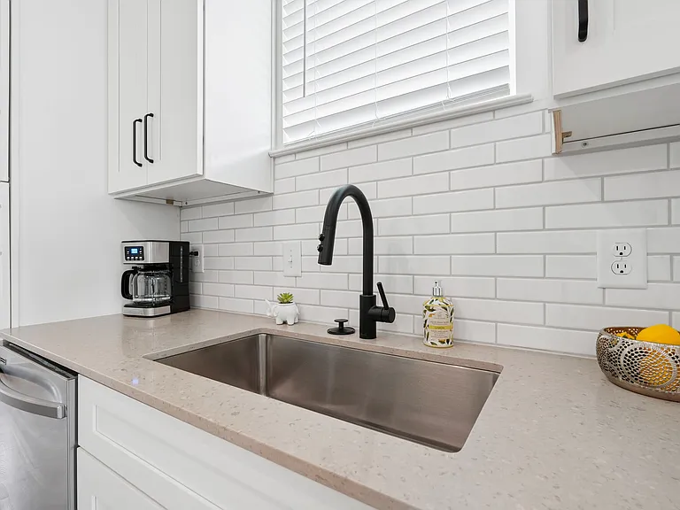 Hamlet Huntersville - Homes & Townhomes for Rent — Photo 19