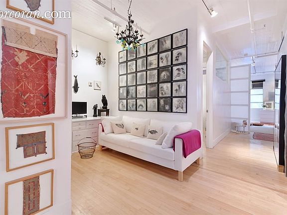 4th image of 53 Crosby St APT 4