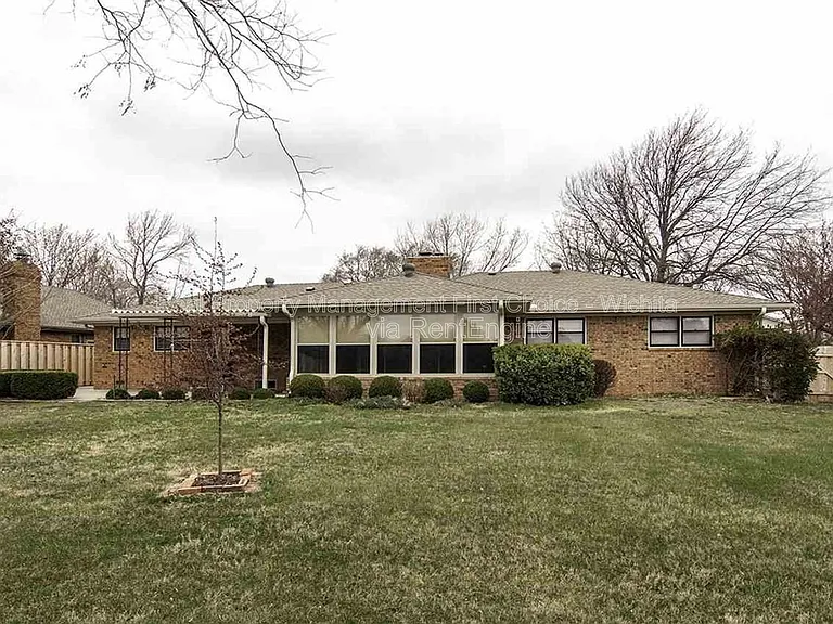 244 N Live Oak Ln — Photo 31