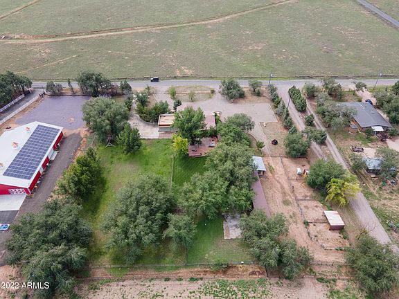 4th image of 1100 E Road 4 S