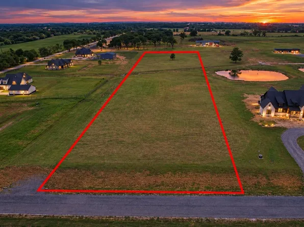 913 Club Lake Rd, Whitesboro, TX 76273
