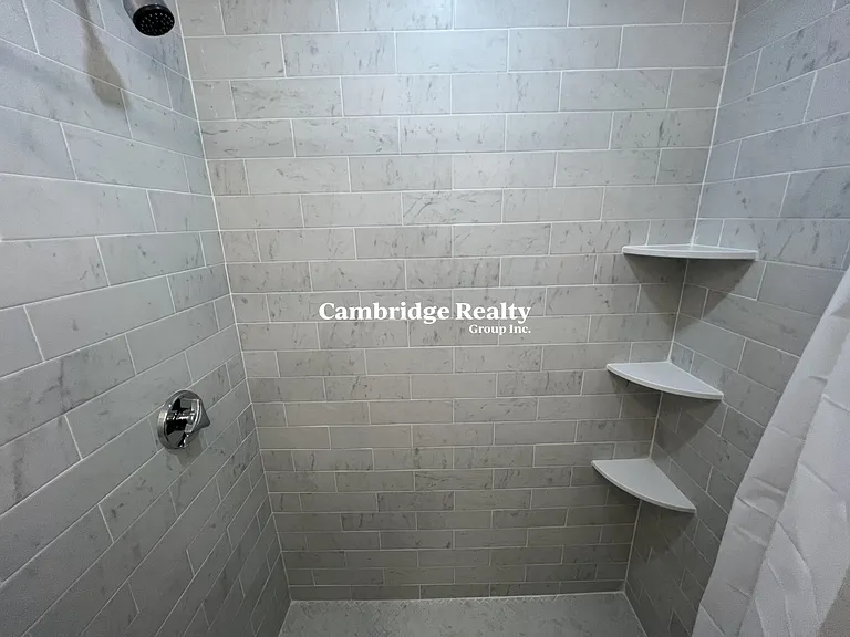 372 Oxford St #2T — Photo 16