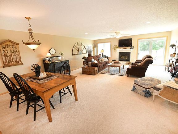 2nd image of 2445 Pembrooke Dr