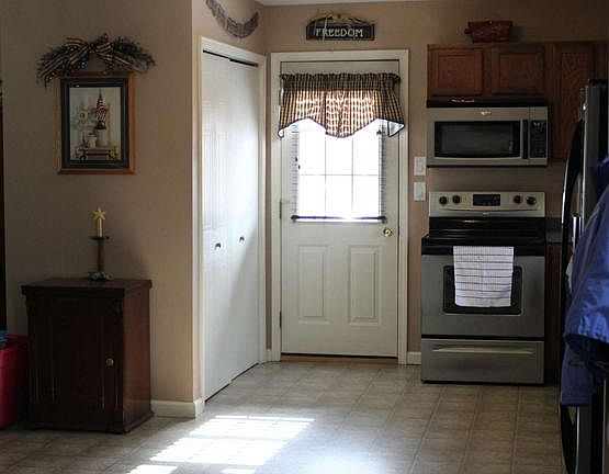 3rd image of 16801 White Dove Ln